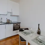 شقة Guesthost - Amazing With Sea View - Pool & Tennis Court سانريمو