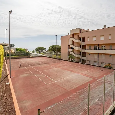 Guesthost - Amazing With Sea View - Pool & Tennis Court * سانريمو