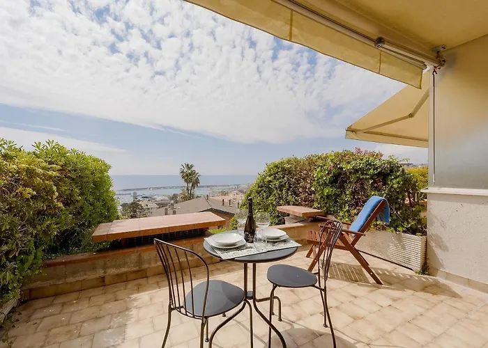 Lägenhet Guesthost - Amazing With Sea View - Pool & Tennis Court