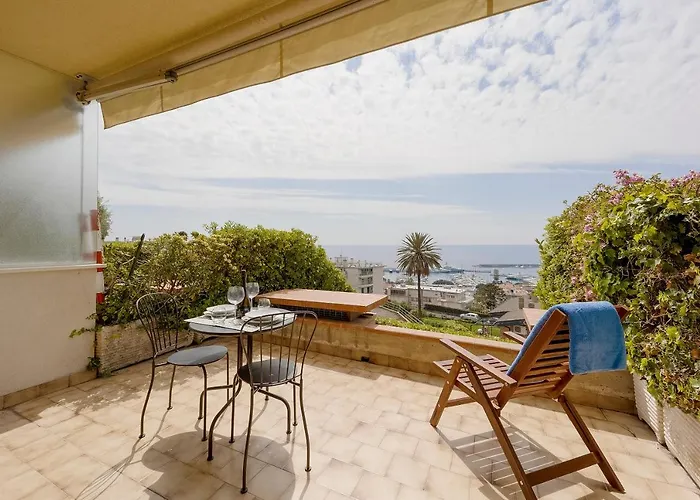 Guesthost - Amazing With Sea View - Pool & Tennis Court Lägenhet *