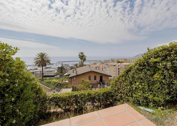 Guesthost - Amazing With Sea View - Pool & Tennis Court *