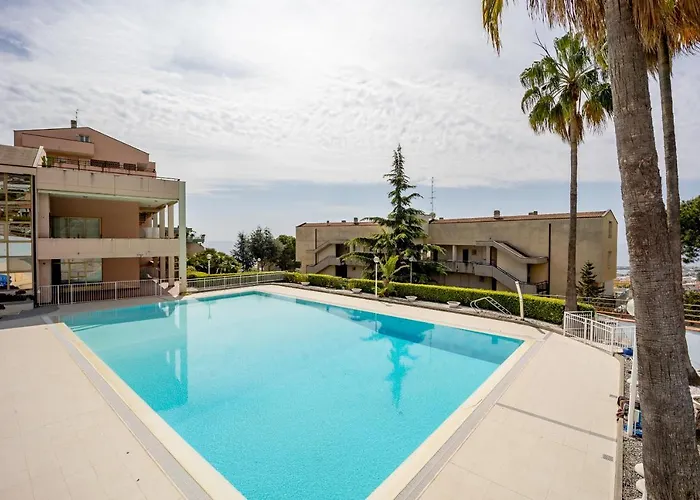 Guesthost - Amazing With Sea View - Pool & Tennis Court